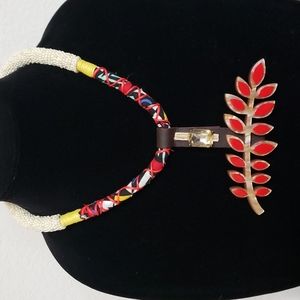 Leaf statement necklace